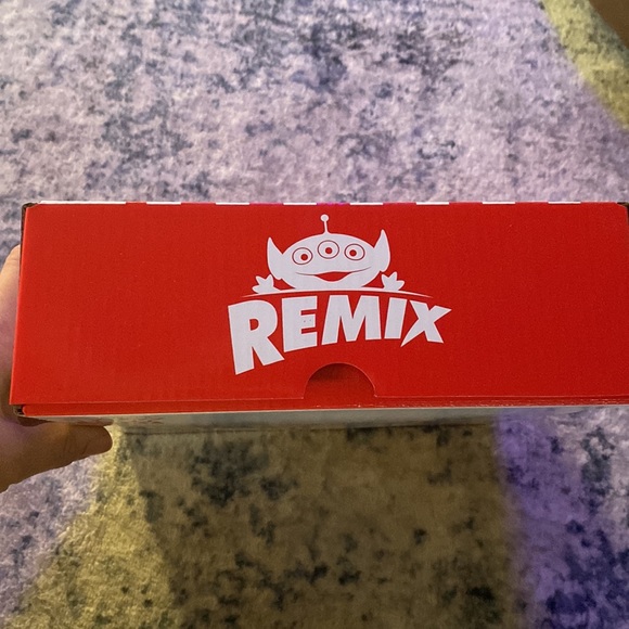 Disney Pixar Alien Remix - Picture 3 of 3